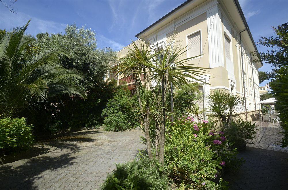 Hotel Gigliola Camaiore Exterior photo